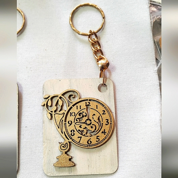 NEW Handmade Keychain Bag Tag! Golden Muro. Steampunk Victorian Wood Clock. - Picture 3 of 6